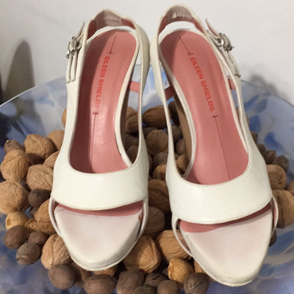 Eileen Shields❄️ white open toe 4 in stacked heel